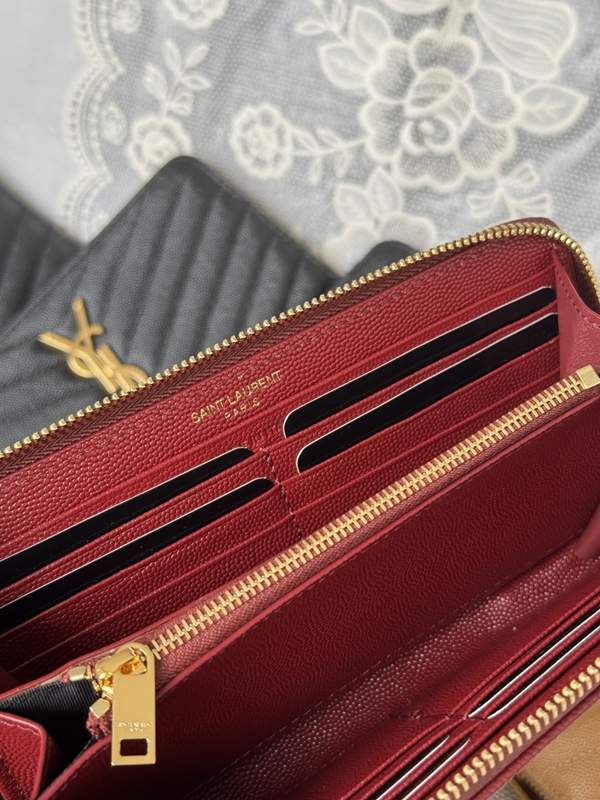 イヴサンローラン財布素材ディテール